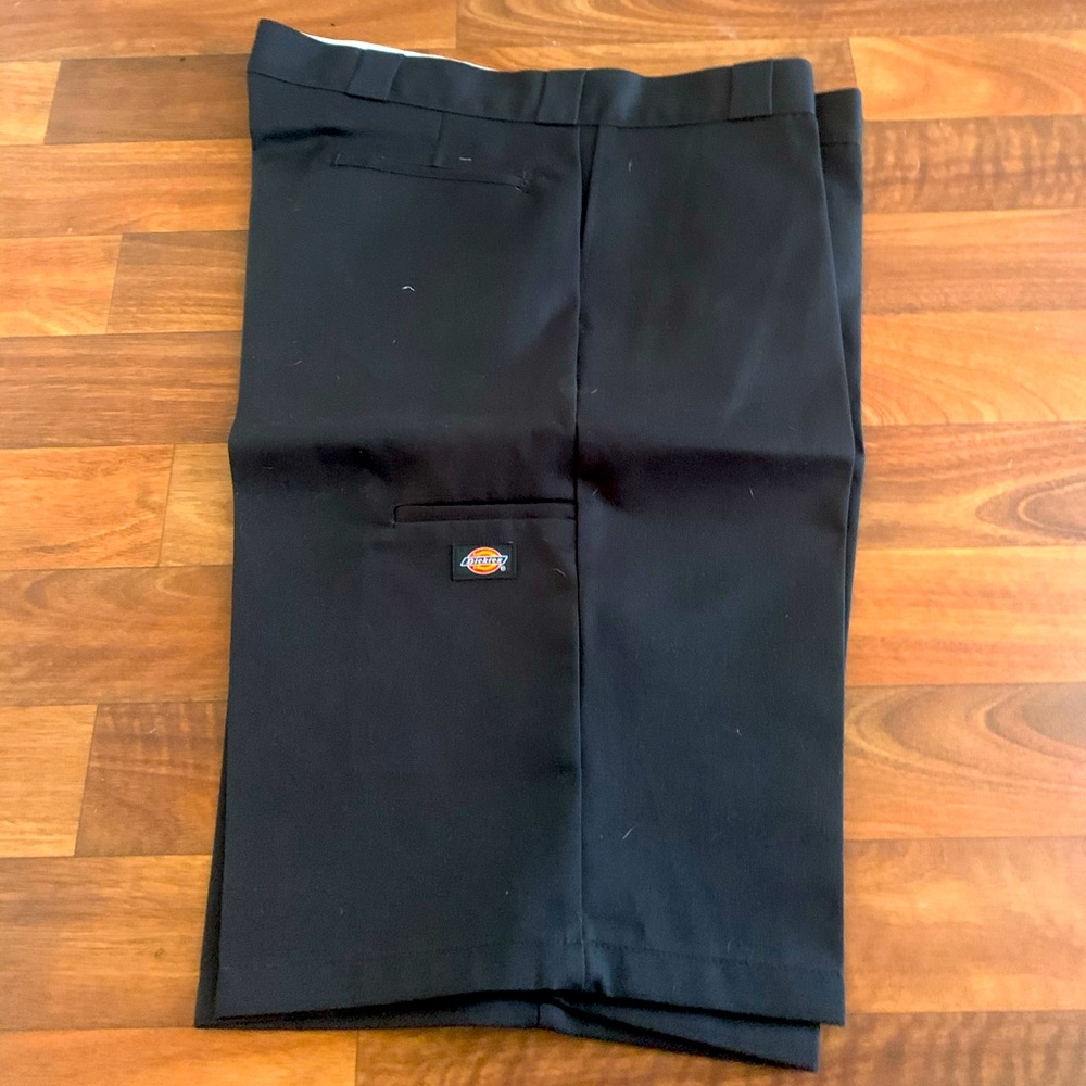 Dickies shorts with cell phone pocket relaxed fit